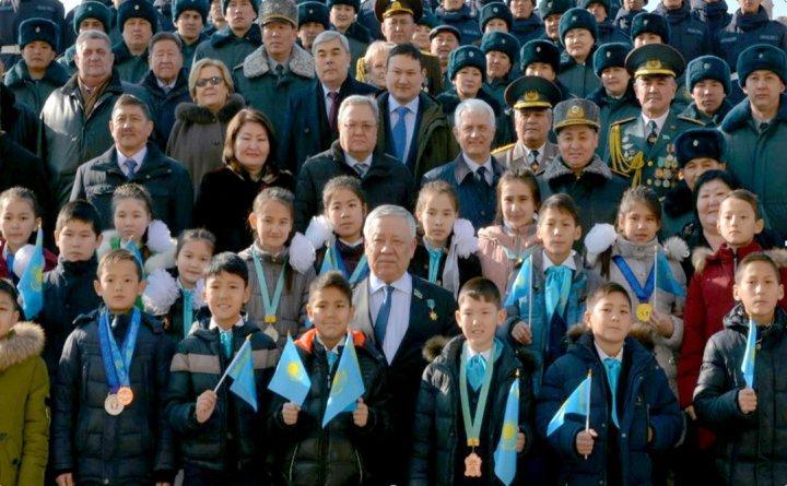 5513  әскери  бөлімінің оқушылармен кездесу