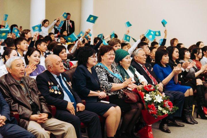 Встреча выпускников и педагогов школы-интерната  Нургисы Тлендиева.